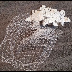 Wedding vail and hair clip